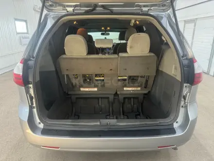 Toyota Sienna 2017 года за 12 128 400 тг. в Астана – фото 17