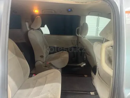 Toyota Sienna 2017 года за 12 128 400 тг. в Астана – фото 10