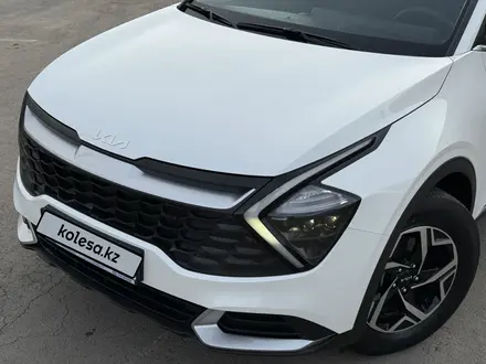 Kia Sportage 2023 года за 11 350 000 тг. в Актобе – фото 2