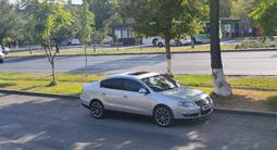 Volkswagen Passat 2006 года за 3 000 000 тг. в Шымкент