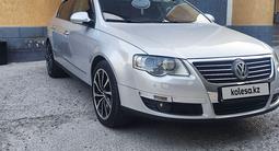 Volkswagen Passat 2006 года за 3 000 000 тг. в Шымкент – фото 3