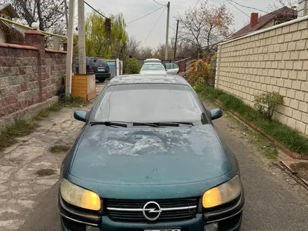 Opel Omega 1996 года за 650 000 тг. в Алматы – фото 2