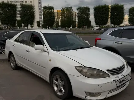 Toyota Camry 2005 года за 3 200 000 тг. в Астана – фото 2