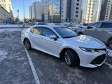 Toyota Camry 2019 годаfor13 500 000 тг. в Астана