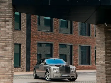 Rolls-Royce Phantom 2004 года за 58 000 000 тг. в Алматы – фото 3