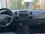Toyota Hilux 2013 года за 7 500 000 тг. в Кульсары – фото 4