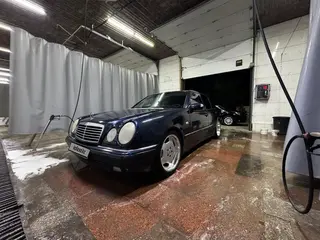 Mercedes-Benz E 280