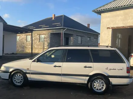 Volkswagen Passat 1993 года за 2 750 000 тг. в Туркестан – фото 3