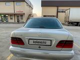 Mercedes-Benz E 320 2001 годаүшін5 900 000 тг. в Шымкент – фото 2