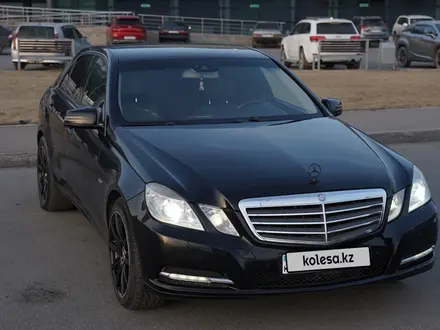 Mercedes-Benz E 200 2012 года за 9 000 000 тг. в Семей – фото 2