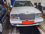 Mercedes-Benz E 200 1992 года за 1 800 000 тг. в Саумалколь