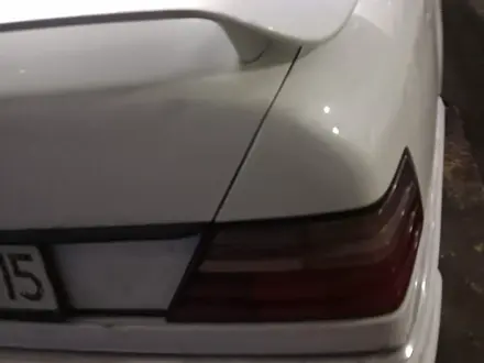 Mercedes-Benz E 200 1992 года за 1 800 000 тг. в Саумалколь – фото 3