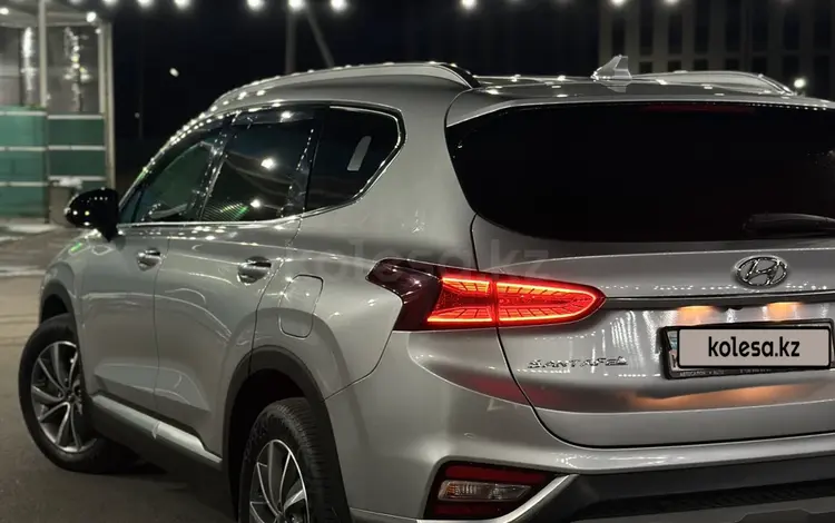 Hyundai Santa Fe 2019 года за 12 000 000 тг. в Шымкент