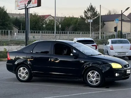 Ford Focus 2006 года за 2 600 000 тг. в Актобе – фото 2