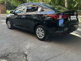 Hyundai Accent 2021 года за 6 900 000 тг. в Усть-Каменогорск – фото 3