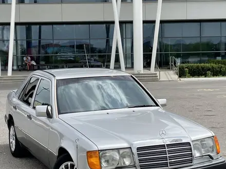 Mercedes-Benz E 220 1993 года за 2 200 000 тг. в Кызылорда