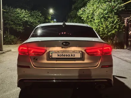Kia K5 2019 года за 8 400 000 тг. в Алматы – фото 5