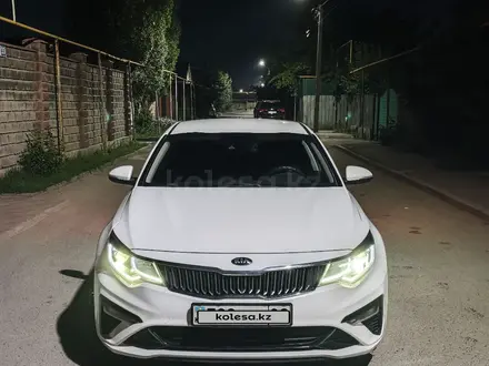 Kia K5 2019 года за 8 400 000 тг. в Алматы – фото 2
