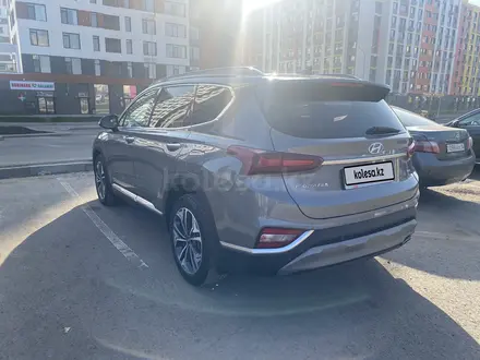 Hyundai Santa Fe 2019 года за 16 000 000 тг. в Астана – фото 3