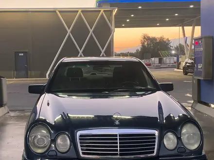 Mercedes-Benz E 320 1997 года за 2 950 000 тг. в Туркестан