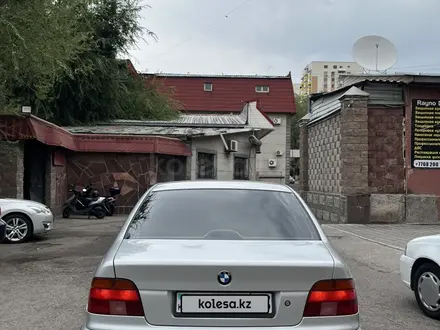 BMW 528 2000 года за 4 450 000 тг. в Алматы – фото 9