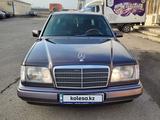 Mercedes-Benz E 320 1995 года за 4 600 000 тг. в Шымкент – фото 2