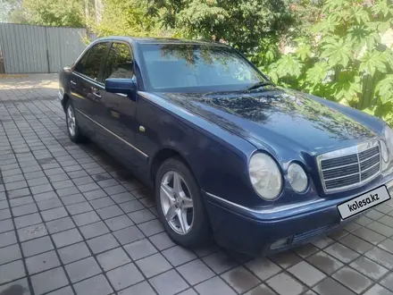 Mercedes-Benz E 280 1996 года за 3 000 000 тг. в Караганда – фото 3