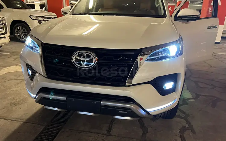 Toyota Fortuner 2023 годаүшін28 700 000 тг. в Алматы