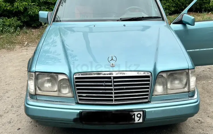 Mercedes-Benz E 220 1994 годаүшін2 000 000 тг. в Талдыкорган