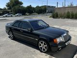 Mercedes-Benz E 220 1991 года за 3 800 000 тг. в Шымкент – фото 2