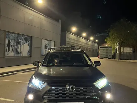 Toyota RAV4 2019 года за 12 300 000 тг. в Алматы – фото 3