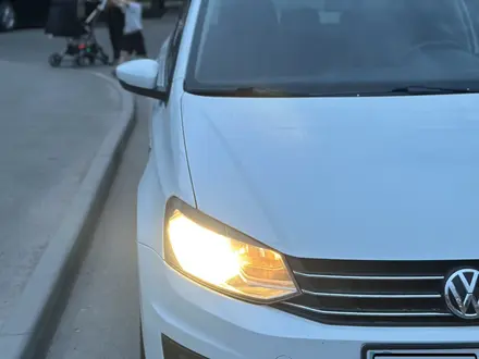 Volkswagen Polo 2018 года за 5 900 000 тг. в Алматы – фото 2