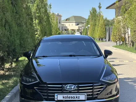 Hyundai Sonata 2021 года за 11 500 000 тг. в Шымкент – фото 2