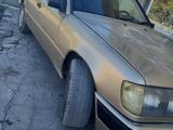 Mercedes-Benz E 200 1986 года за 1 050 000 тг. в Туркестан – фото 4