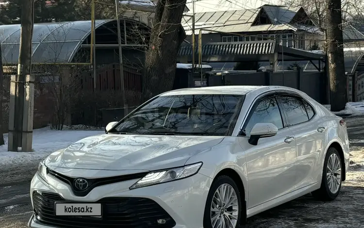 Toyota Camry 2020 года за 9 990 000 тг. в Алматы