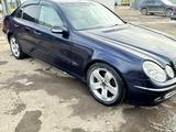 Mercedes-Benz E 240 2002 года за 3 700 000 тг. в Жезказган – фото 3