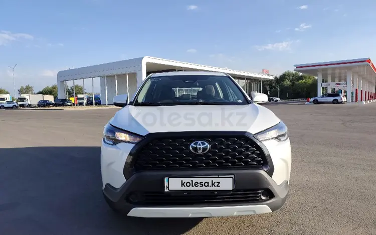 Toyota Corolla Cross 2024 года за 11 800 000 тг. в Алматы