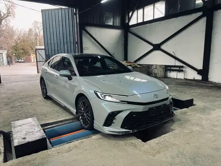 Toyota Camry 2025 года за 18 500 000 тг. в Алматы – фото 2
