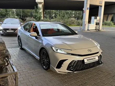 Toyota Camry 2025 года за 18 500 000 тг. в Алматы