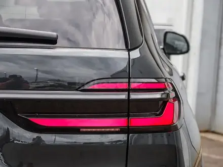 BMW X7 XDrive 40i 2026 года за 75 000 000 тг. в Семей – фото 23
