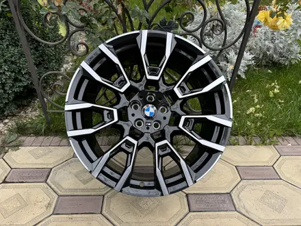 Оригинальные диски R21 на BMW X5 (G05), BMW X6 (G06), BMW X7 (G07) БМВ за 870 000 тг. в Алматы – фото 16