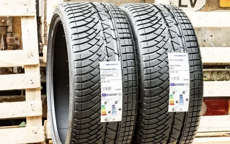 235/35R20 Michelin Pilot Alpin 4 зимниеfor800 000 тг. в Алматы