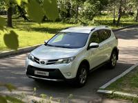 Toyota RAV4 2015 года за 11 900 000 тг. в Алматы