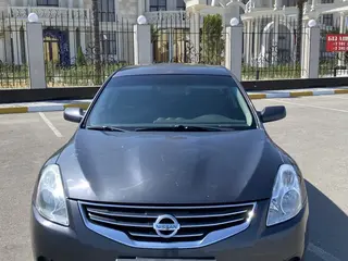 Nissan Altima, 2010