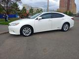 Lexus ES 300h 2014 годаүшін10 800 000 тг. в Астана – фото 3