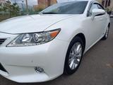 Lexus ES 300h 2014 годаүшін10 800 000 тг. в Астана – фото 5