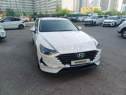 Hyundai Sonata 2023 года за 10 400 000 тг. в Астана