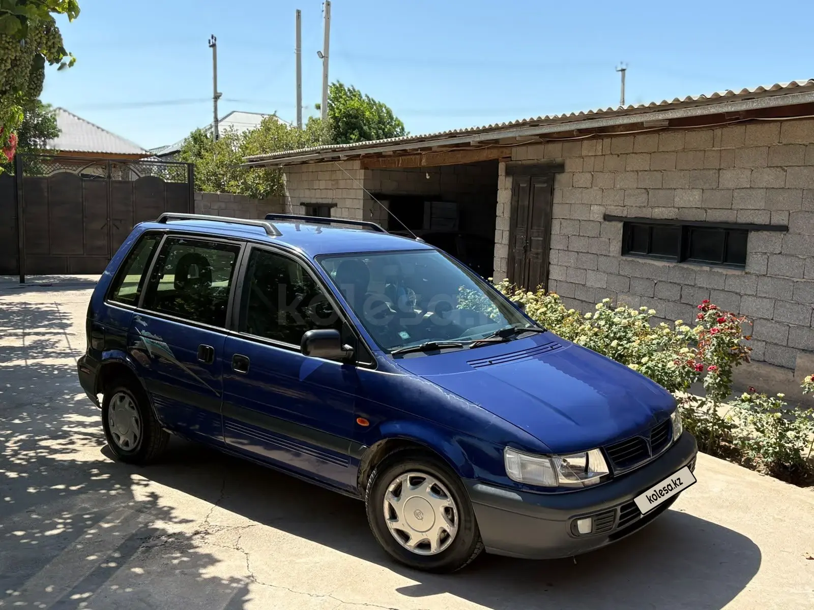 Mitsubishi Space Runner, 1996