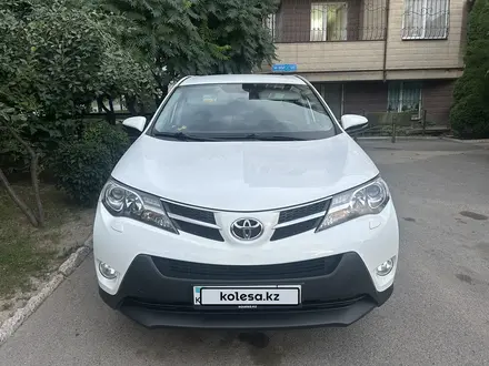 Toyota RAV4 2015 года за 11 300 000 тг. в Алматы