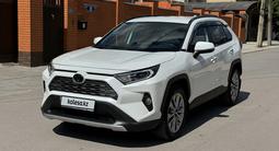 Toyota RAV4 2019 года за 15 100 000 тг. в Караганда